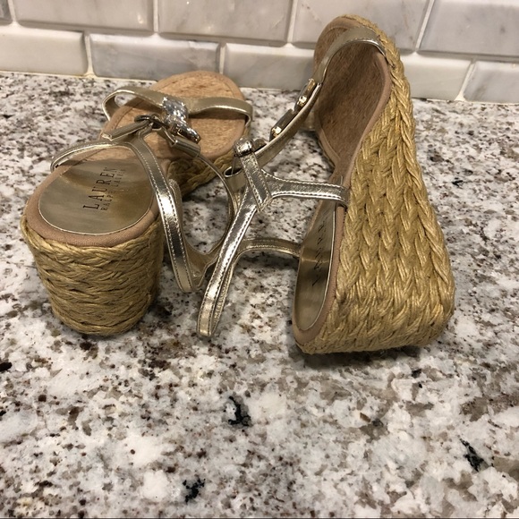 Like New ❤️ 9.5 T-Strap Sandals Ralph Lauren - Picture 2 of 7